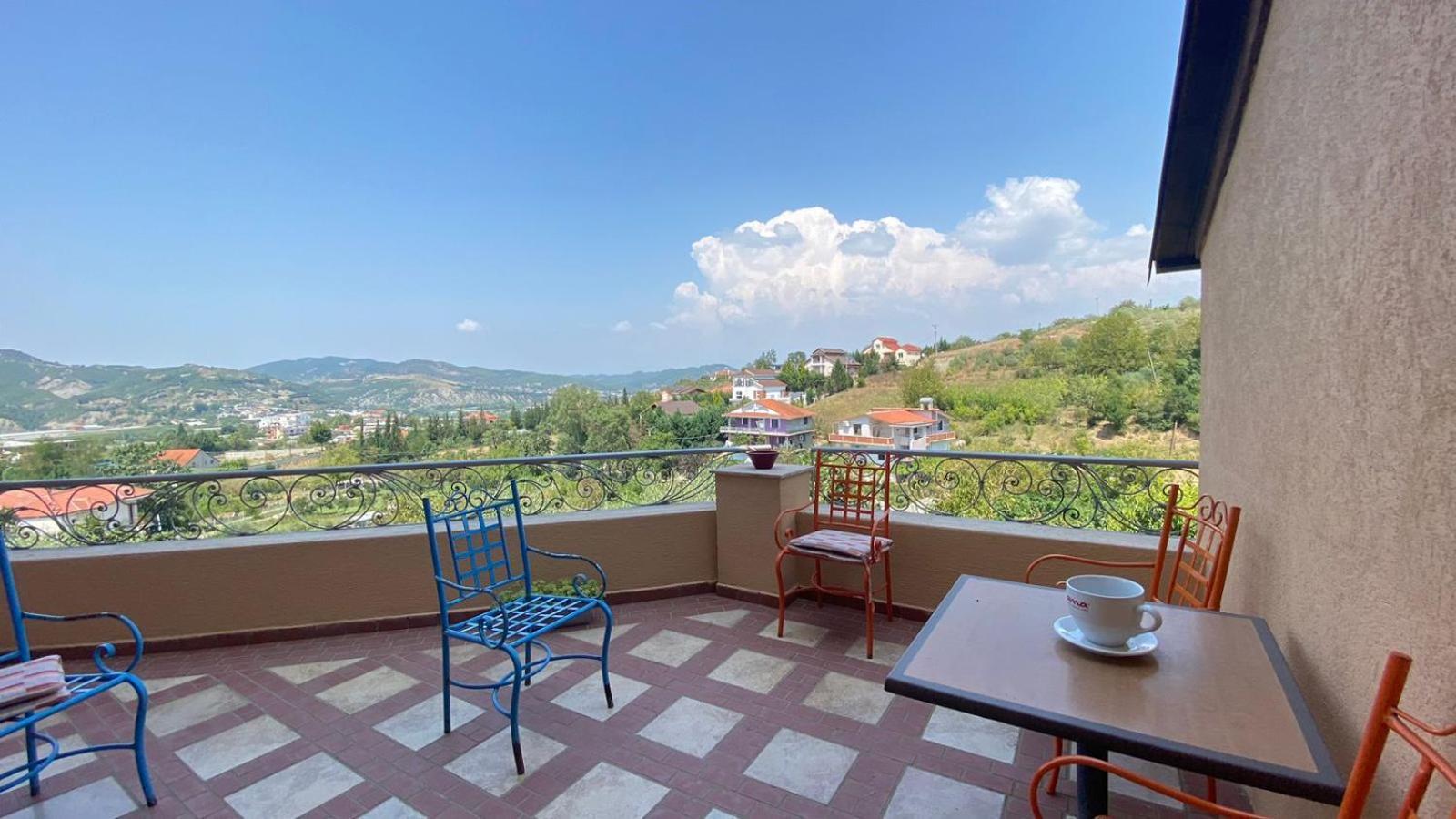 Villa Mugs Ljaknasi Buitenkant foto