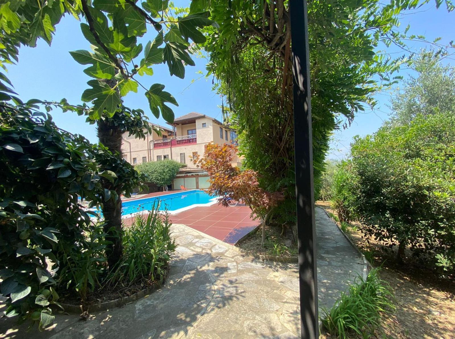 Villa Mugs Ljaknasi Buitenkant foto